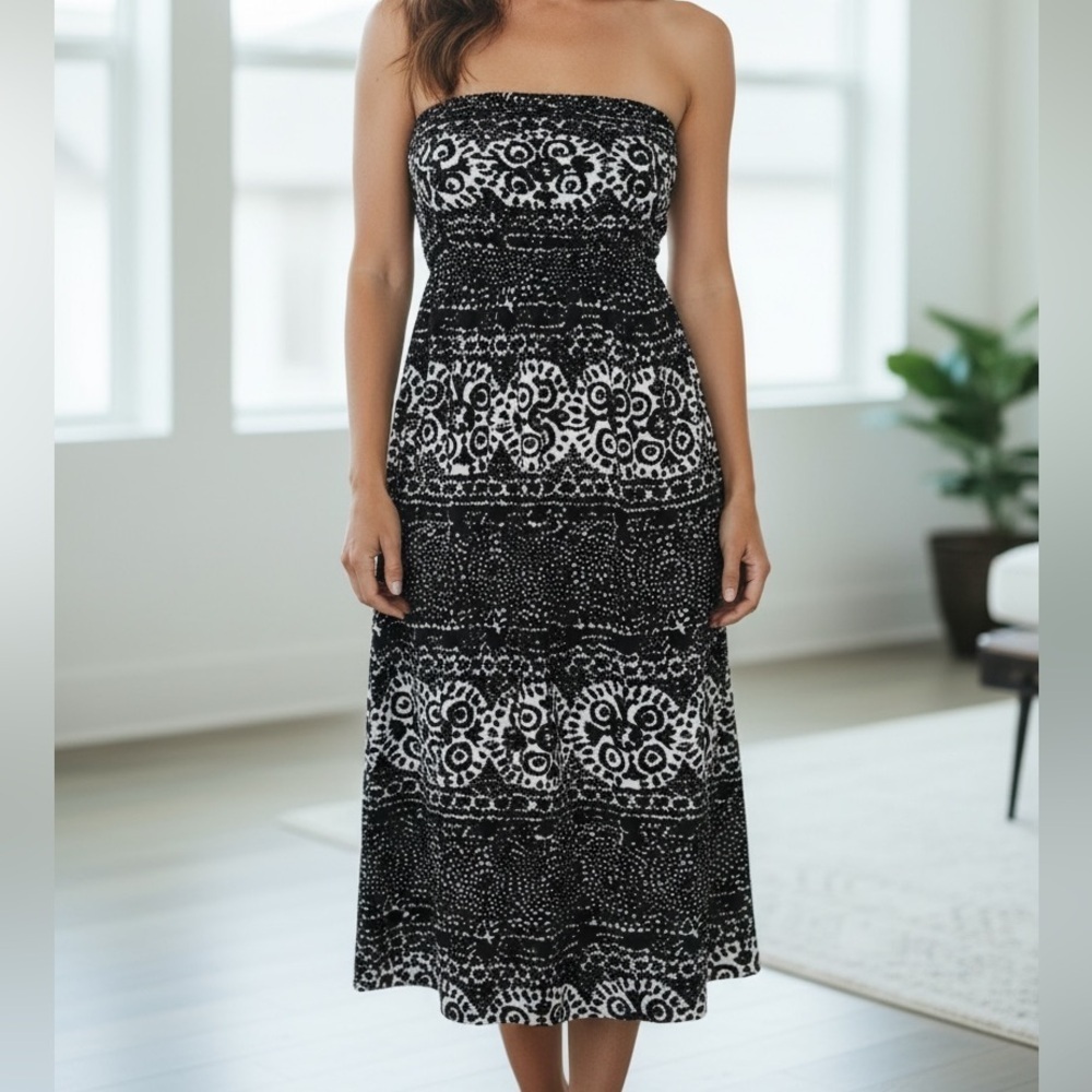 Tabitha Black And White Medallion Strapless Dress